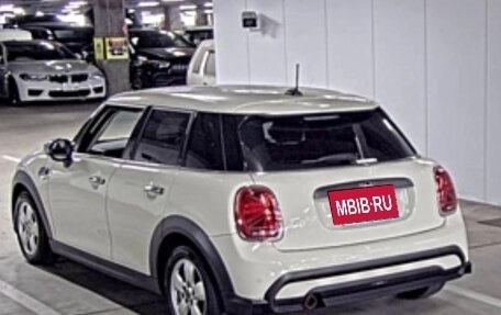 MINI Hatch, 2021 год, 1 590 000 рублей, 4 фотография