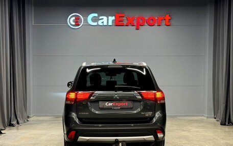 Mitsubishi Outlander III рестайлинг 3, 2017 год, 2 380 000 рублей, 3 фотография