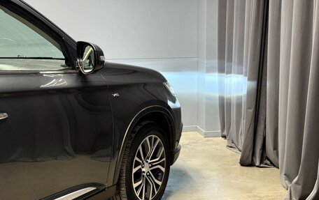 Mitsubishi Outlander III рестайлинг 3, 2017 год, 2 380 000 рублей, 36 фотография