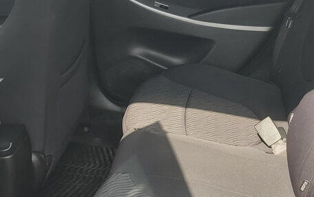 Hyundai Solaris II рестайлинг, 2013 год, 820 000 рублей, 9 фотография