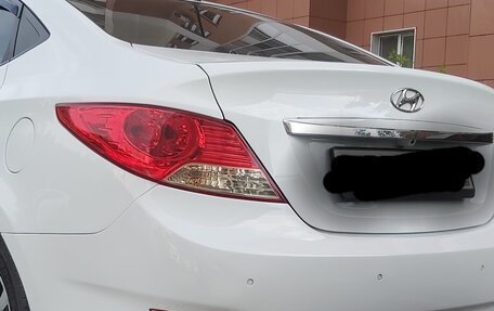 Hyundai Solaris II рестайлинг, 2013 год, 820 000 рублей, 17 фотография