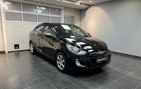 Hyundai Solaris II рестайлинг, 2011 год, 827 000 рублей, 3 фотография