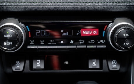 Toyota RAV4, 2025 год, 4 379 000 рублей, 12 фотография