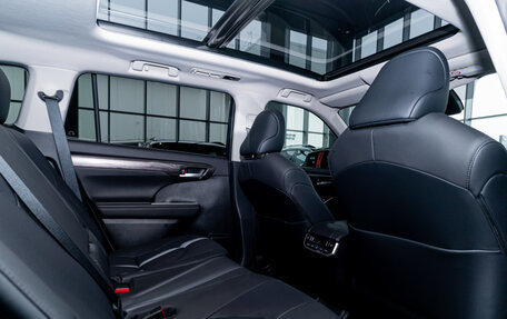 Toyota Highlander, 2025 год, 6 139 000 рублей, 11 фотография