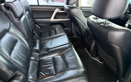 Toyota Land Cruiser 200, 2011 год, 3 560 000 рублей, 20 фотография