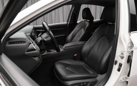 Toyota Camry, 2019 год, 2 280 000 рублей, 11 фотография