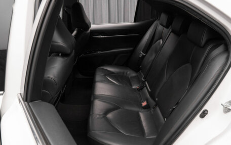 Toyota Camry, 2019 год, 2 280 000 рублей, 14 фотография