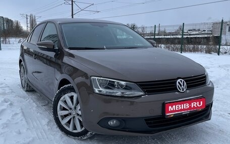 Volkswagen Jetta VI, 2012 год, 870 000 рублей, 1 фотография