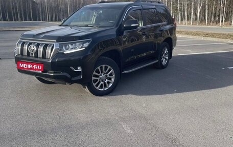 Toyota Land Cruiser Prado 150 рестайлинг 2, 2019 год, 6 850 000 рублей, 3 фотография