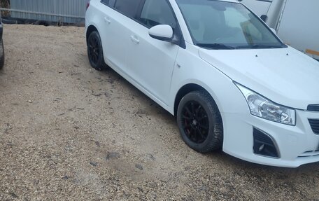 Chevrolet Cruze II, 2013 год, 650 000 рублей, 3 фотография