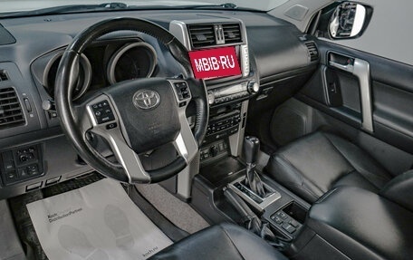 Toyota Land Cruiser Prado 150 рестайлинг 2, 2013 год, 2 599 000 рублей, 9 фотография