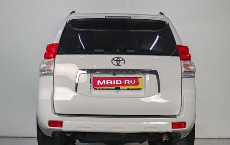 Toyota Land Cruiser Prado 150 рестайлинг 2, 2013 год, 2 599 000 рублей, 6 фотография