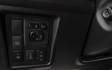 Toyota Land Cruiser Prado 150 рестайлинг 2, 2013 год, 2 599 000 рублей, 14 фотография