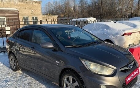 Hyundai Solaris II рестайлинг, 2012 год, 750 000 рублей, 5 фотография