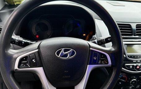 Hyundai Solaris II рестайлинг, 2012 год, 750 000 рублей, 12 фотография