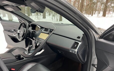 Jaguar E-Pace, 2020 год, 3 300 000 рублей, 9 фотография