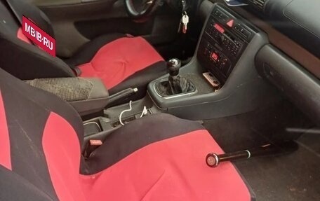 Audi A4, 2000 год, 300 000 рублей, 3 фотография