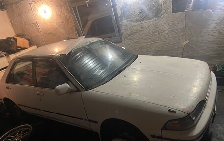 Toyota Carina, 1990 год, 160 000 рублей, 1 фотография