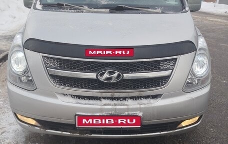 Hyundai Grand Starex Grand Starex I рестайлинг 2, 2010 год, 1 350 000 рублей, 1 фотография