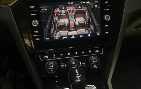 Volkswagen Passat B8 рестайлинг, 2019 год, 2 499 999 рублей, 14 фотография