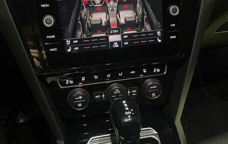 Volkswagen Passat B8 рестайлинг, 2019 год, 2 499 999 рублей, 15 фотография