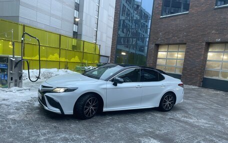 Toyota Camry, 2023 год, 5 600 000 рублей, 4 фотография