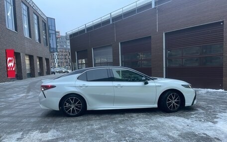 Toyota Camry, 2023 год, 5 600 000 рублей, 2 фотография