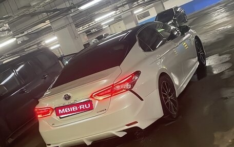 Toyota Camry, 2023 год, 5 600 000 рублей, 6 фотография