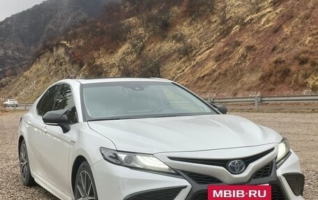 Toyota Camry, 2023 год, 5 600 000 рублей, 9 фотография