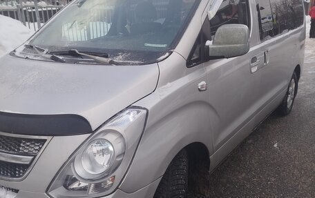 Hyundai Grand Starex Grand Starex I рестайлинг 2, 2010 год, 1 350 000 рублей, 3 фотография