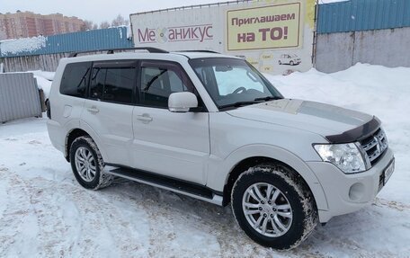 Mitsubishi Pajero IV, 2013 год, 2 700 000 рублей, 3 фотография