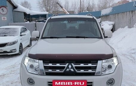 Mitsubishi Pajero IV, 2013 год, 2 700 000 рублей, 2 фотография