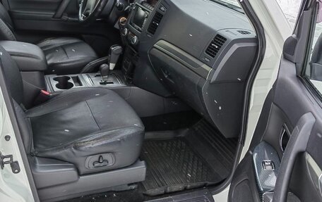 Mitsubishi Pajero IV, 2013 год, 2 700 000 рублей, 10 фотография