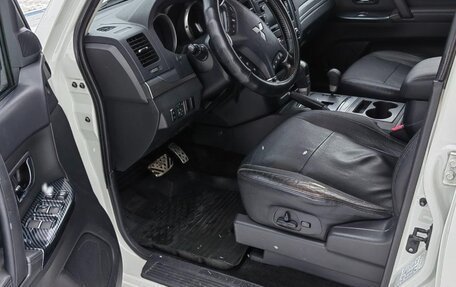 Mitsubishi Pajero IV, 2013 год, 2 700 000 рублей, 8 фотография