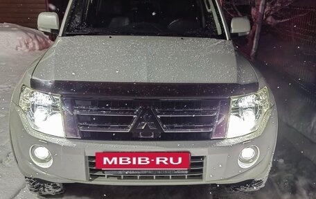 Mitsubishi Pajero IV, 2013 год, 2 700 000 рублей, 7 фотография