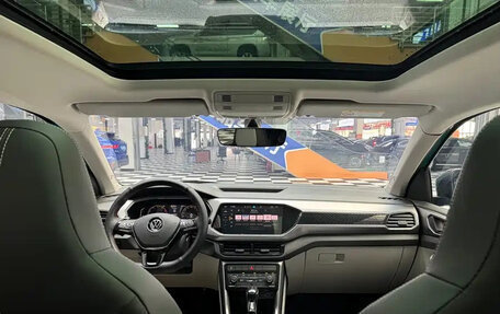 Volkswagen T-Cross I, 2023 год, 1 862 077 рублей, 12 фотография