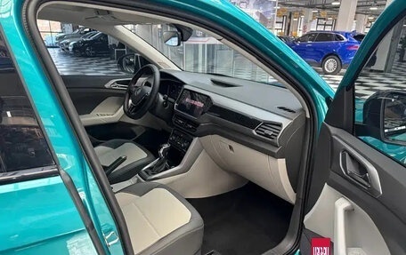 Volkswagen T-Cross I, 2023 год, 1 862 077 рублей, 13 фотография