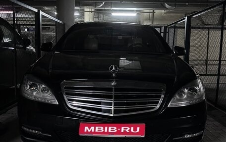 Mercedes-Benz S-Класс, 2010 год, 1 850 000 рублей, 1 фотография