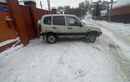 Chevrolet Niva I рестайлинг, 2003 год, 250 000 рублей, 4 фотография