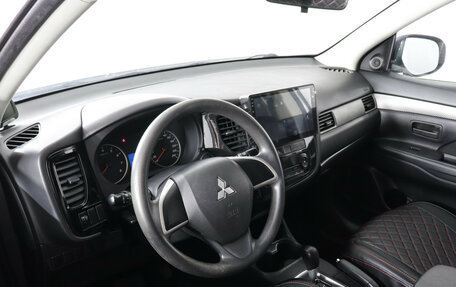 Mitsubishi Outlander III рестайлинг 3, 2012 год, 1 147 000 рублей, 9 фотография