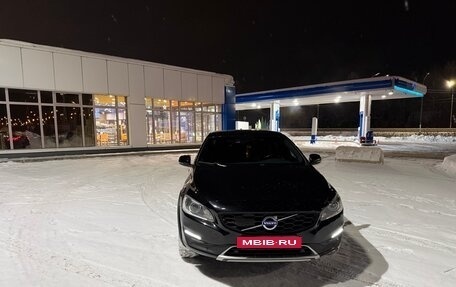 Volvo S60 Cross Country, 2017 год, 2 350 000 рублей, 1 фотография