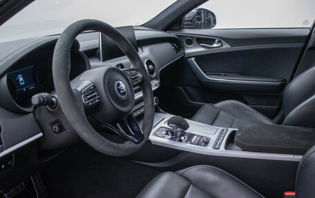 KIA Stinger I, 2019 год, 2 460 000 рублей, 10 фотография