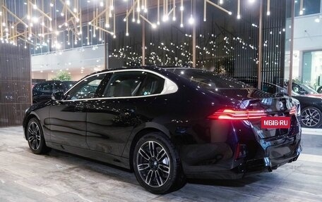 BMW 5 серия, 2025 год, 8 490 000 рублей, 4 фотография