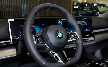 BMW 5 серия, 2025 год, 8 490 000 рублей, 18 фотография