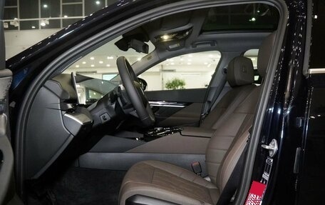 BMW 5 серия, 2025 год, 8 490 000 рублей, 26 фотография