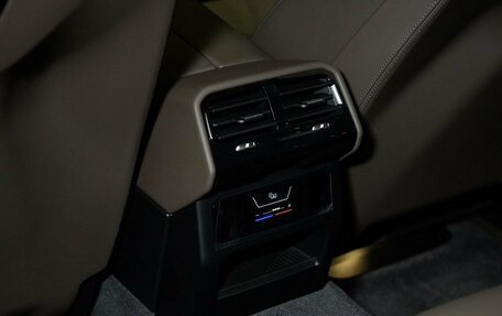 BMW 5 серия, 2025 год, 8 490 000 рублей, 36 фотография