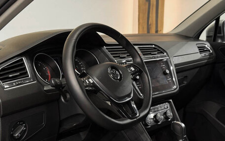 Volkswagen Tiguan II, 2018 год, 2 000 000 рублей, 7 фотография