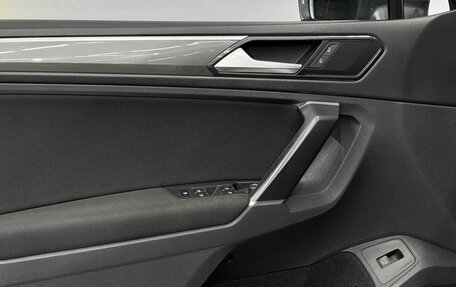 Volkswagen Tiguan II, 2018 год, 2 000 000 рублей, 15 фотография