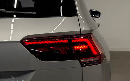 Volkswagen Tiguan II, 2018 год, 2 000 000 рублей, 22 фотография