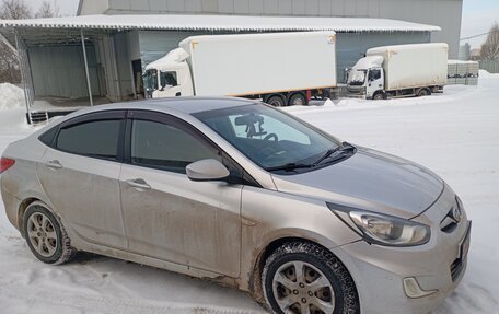 Hyundai Solaris II рестайлинг, 2011 год, 790 000 рублей, 2 фотография